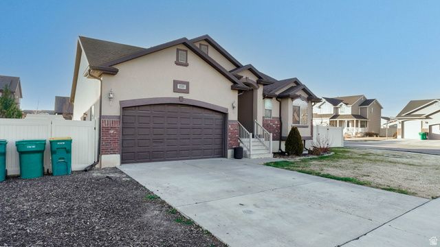 1115 S 1425 W, Clearfield, UT 84015