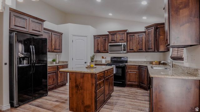 1115 S 1425 W, Clearfield, UT 84015