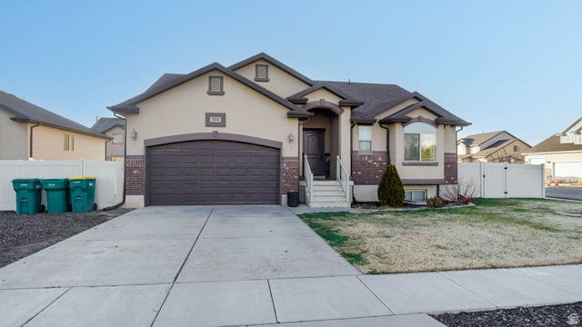 1115 S 1425 W, Clearfield, UT 84015