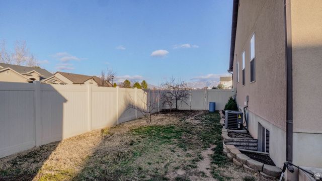 1115 S 1425 W, Clearfield, UT 84015