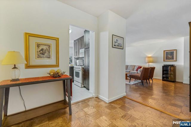2150 Center Avenue 3C, Fort Lee, NJ 07024