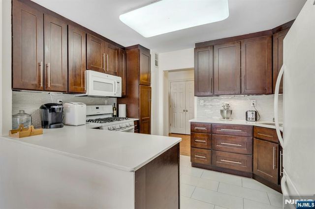 2150 Center Avenue 3C, Fort Lee, NJ 07024