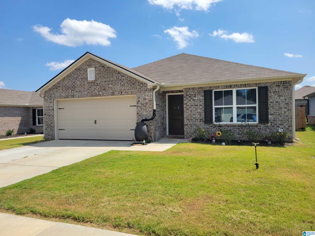 1632 DRYDEN STREET SOUTHEAST, Cullman, AL 35055