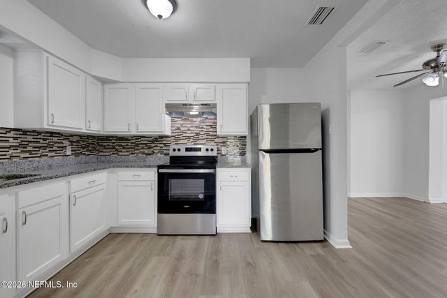 2305 JAYSON Avenue, Jacksonville, FL 32208