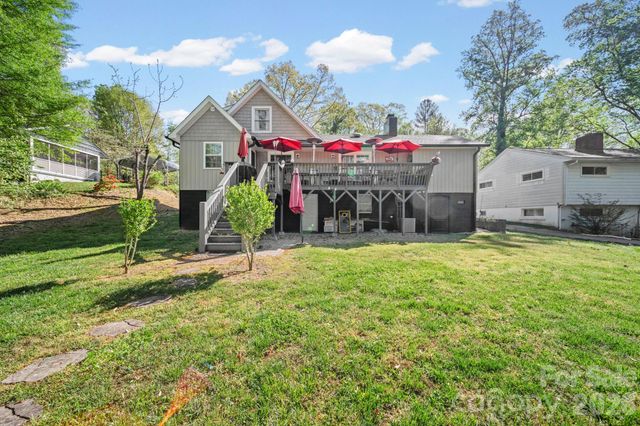 421 Tywood Street NE, Lenoir, NC 28645