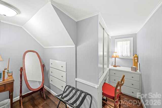 421 Tywood Street NE, Lenoir, NC 28645