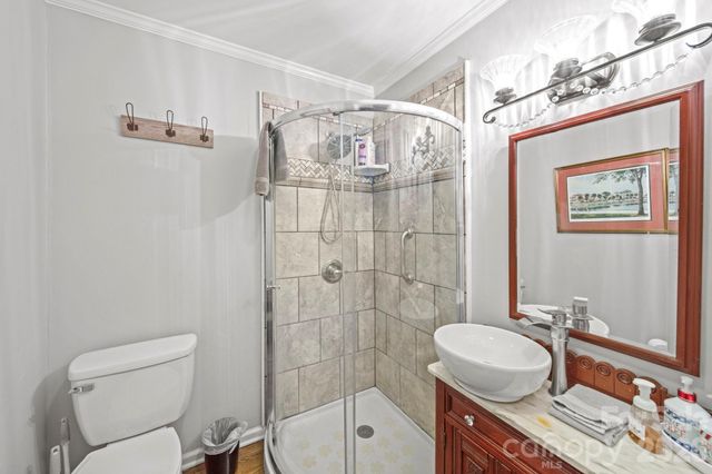 421 Tywood Street NE, Lenoir, NC 28645