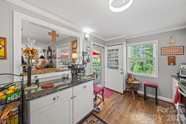 421 Tywood Street NE, Lenoir, NC 28645