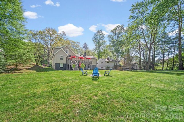 421 Tywood Street NE, Lenoir, NC 28645