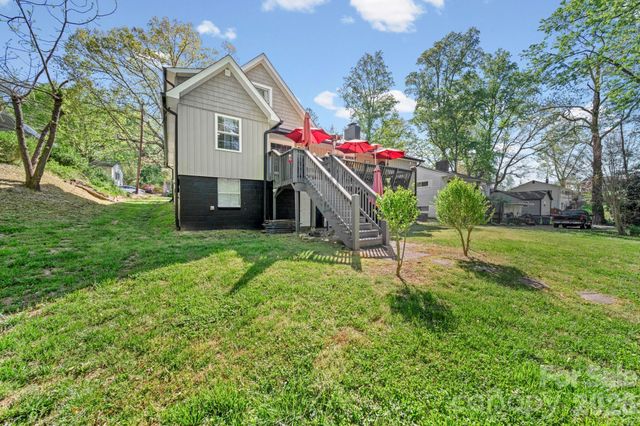 421 Tywood Street NE, Lenoir, NC 28645