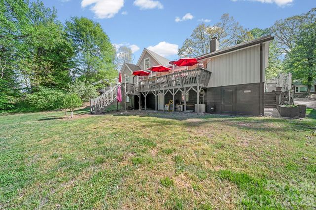 421 Tywood Street NE, Lenoir, NC 28645