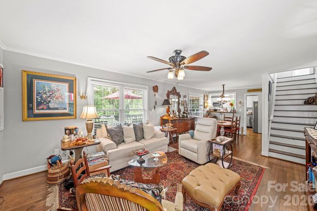 421 Tywood Street NE, Lenoir, NC 28645