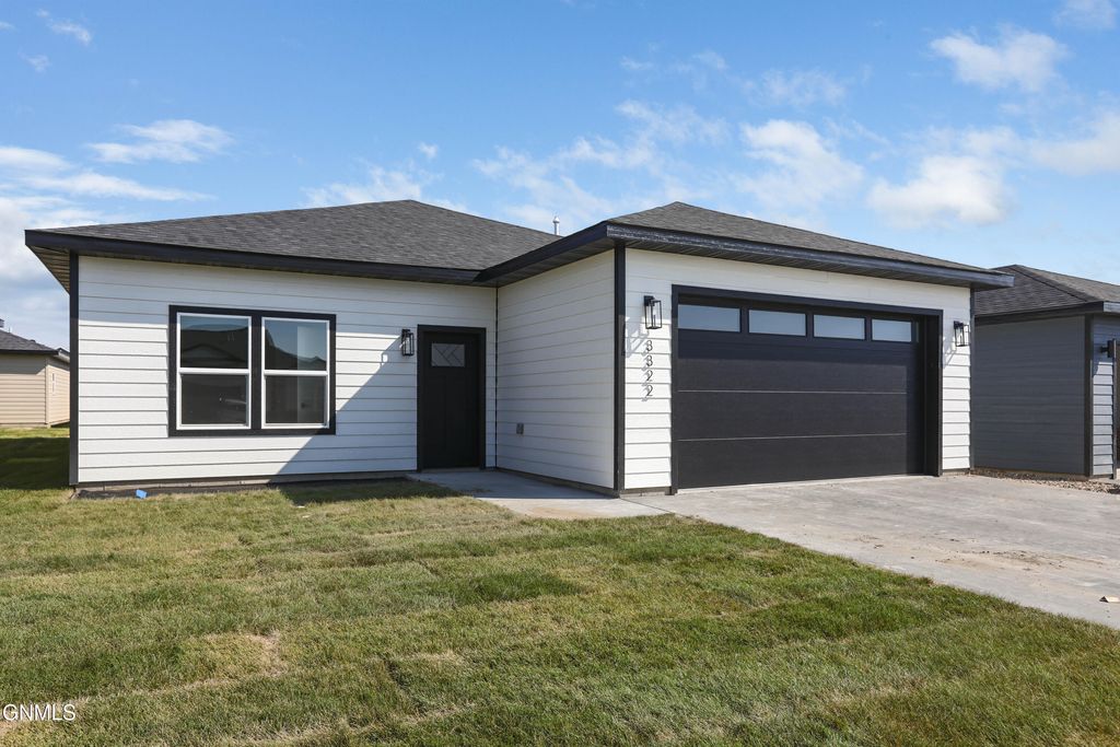 3322 34th Street W, Williston, ND 58801 photo 1