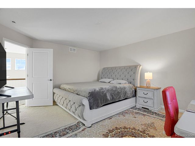 19553 E 60th Pl, Aurora, CO 80019