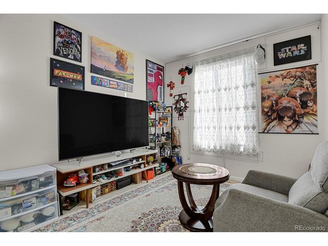 19553 E 60th Pl, Aurora, CO 80019