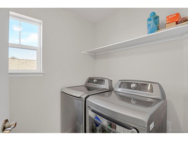 19553 E 60th Pl, Aurora, CO 80019
