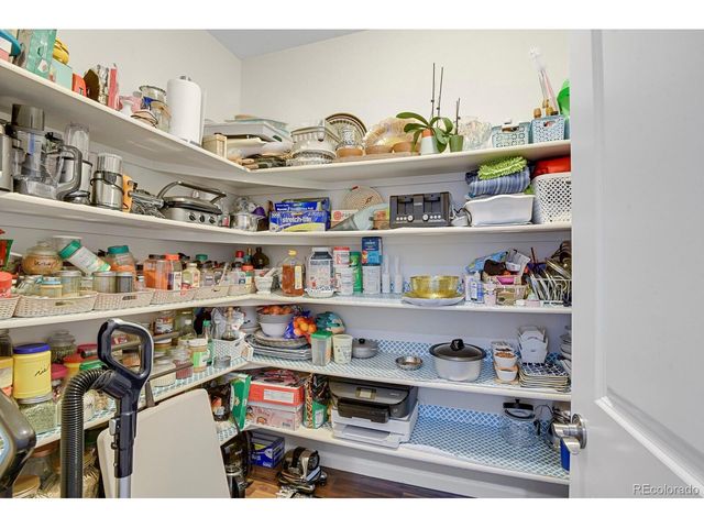 19553 E 60th Pl, Aurora, CO 80019