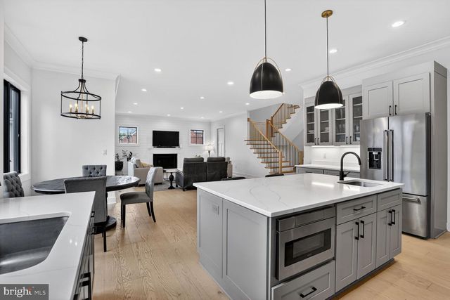 414 N MONROE ST, Arlington, VA 22201