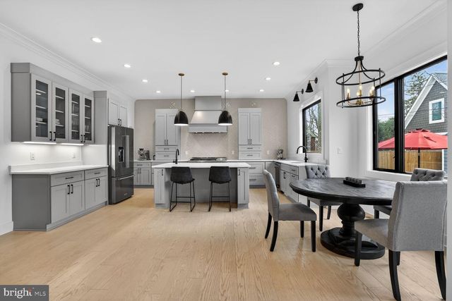 414 N MONROE ST, Arlington, VA 22201