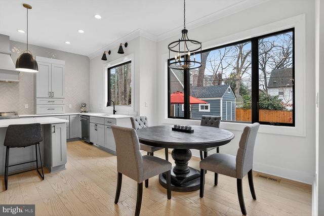 414 N MONROE ST, Arlington, VA 22201