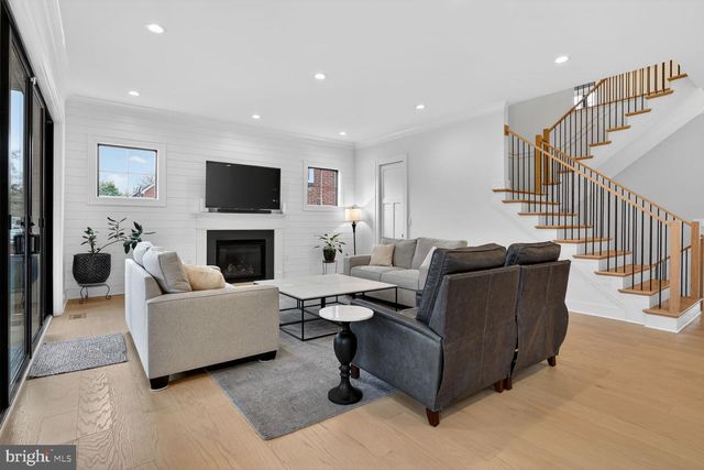 414 N MONROE ST, Arlington, VA 22201