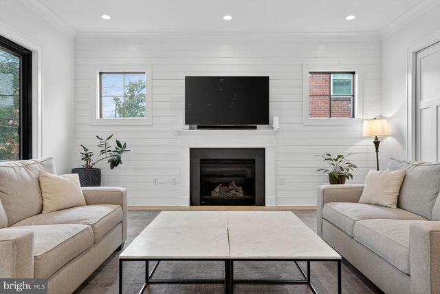 414 N MONROE ST, Arlington, VA 22201