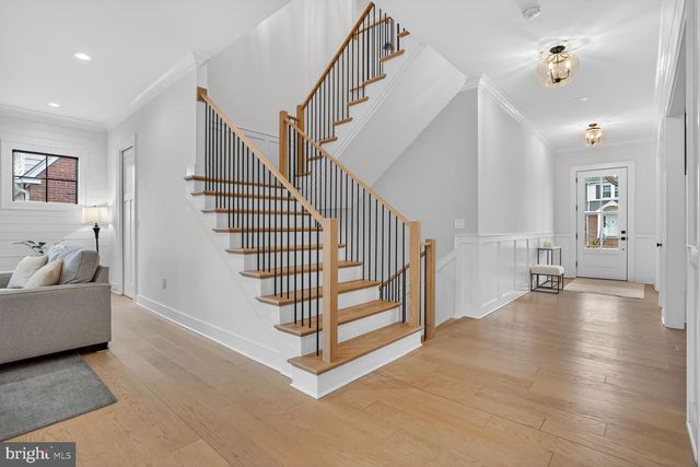 414 N MONROE ST, Arlington, VA 22201