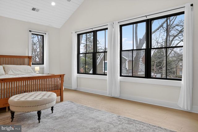 414 N MONROE ST, Arlington, VA 22201