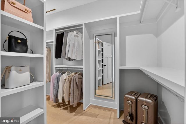 414 N MONROE ST, Arlington, VA 22201