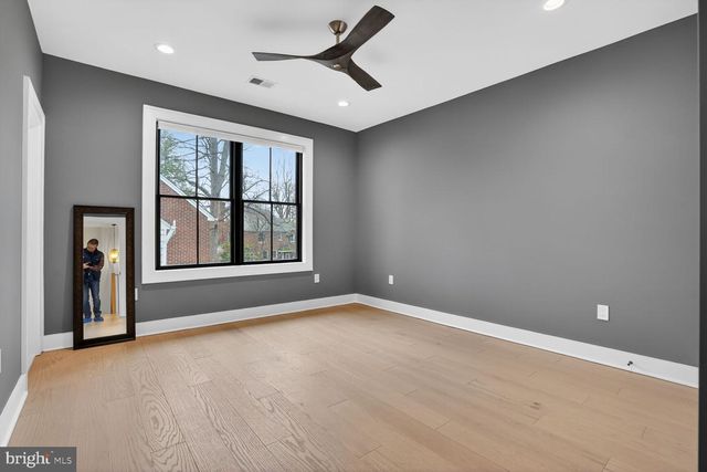 414 N MONROE ST, Arlington, VA 22201