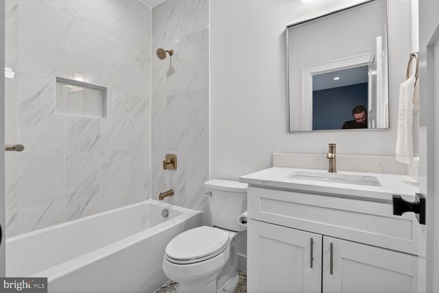 414 N MONROE ST, Arlington, VA 22201