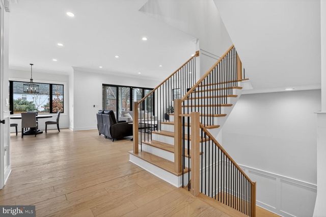 414 N MONROE ST, Arlington, VA 22201