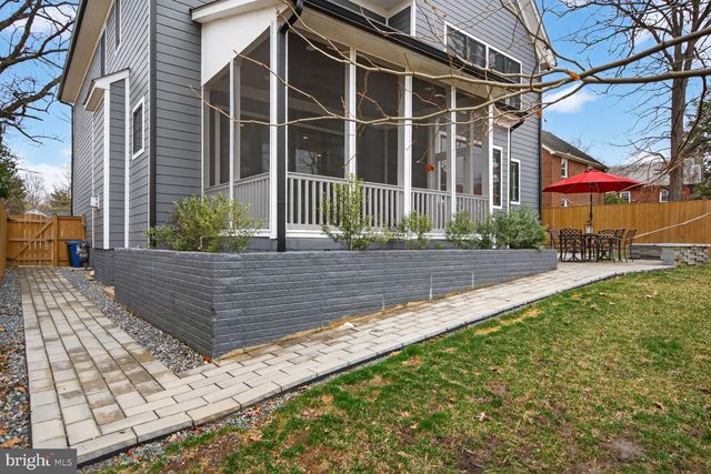 414 N MONROE ST, Arlington, VA 22201