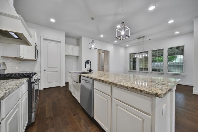 118 Grant Cove Drive, Montgomery, TX 77316