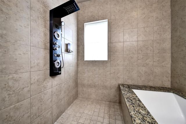 118 Grant Cove Drive, Montgomery, TX 77316