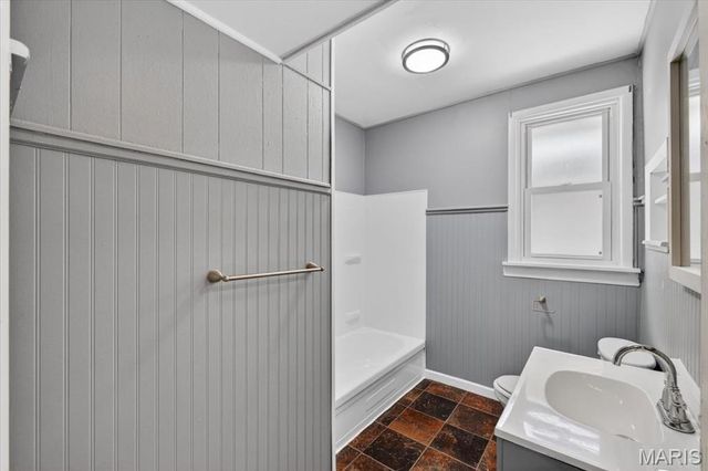 3940 Randall Street, St Louis, MO 63116