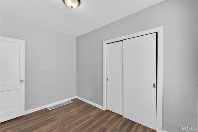 3940 Randall Street, St Louis, MO 63116