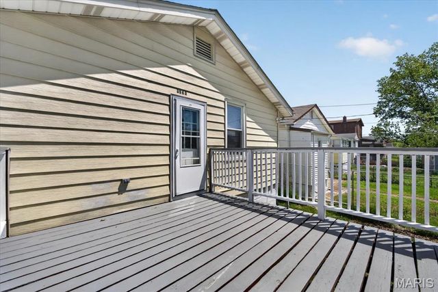 3940 Randall Street, St Louis, MO 63116