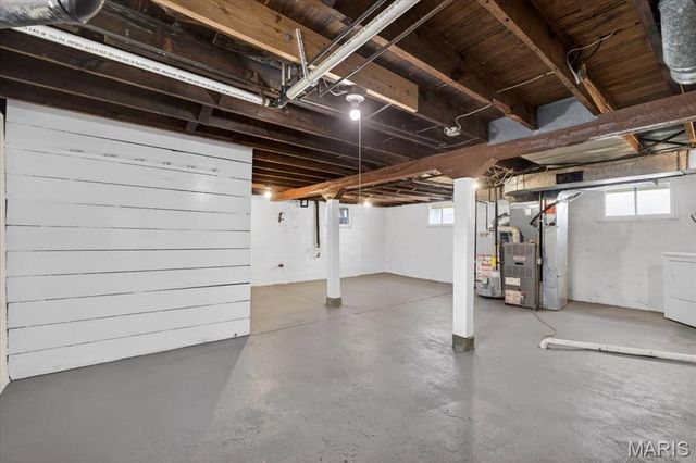3940 Randall Street, St Louis, MO 63116