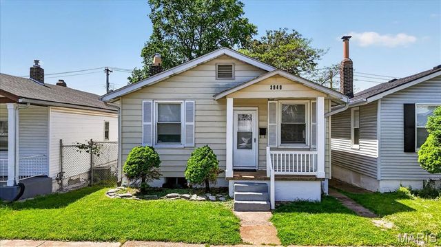 3940 Randall Street, St Louis, MO 63116
