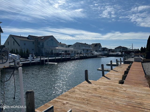 206 Pointe Drive, Mantoloking, NJ 08738