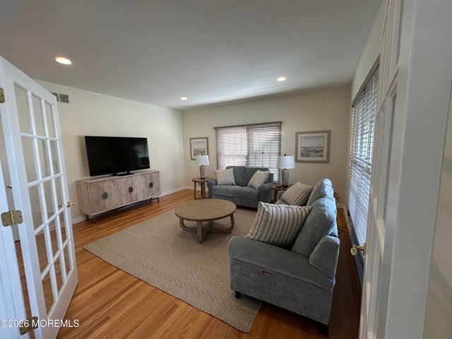 206 Pointe Drive, Mantoloking, NJ 08738