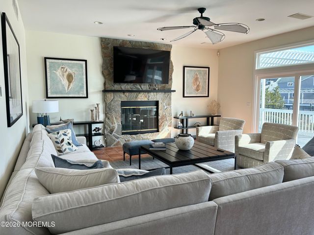 206 Pointe Drive, Mantoloking, NJ 08738
