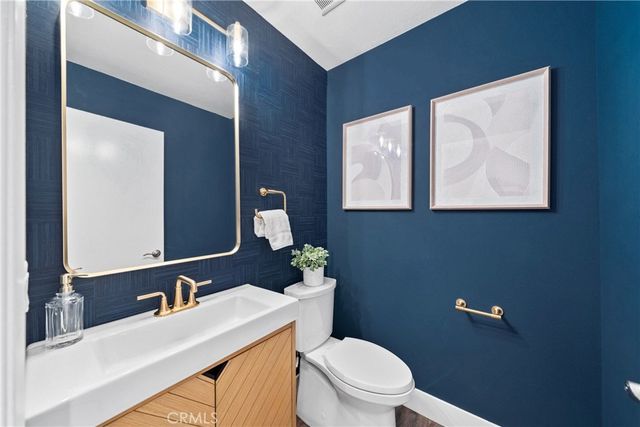 51 Ashbrook 67, Irvine, CA 92604