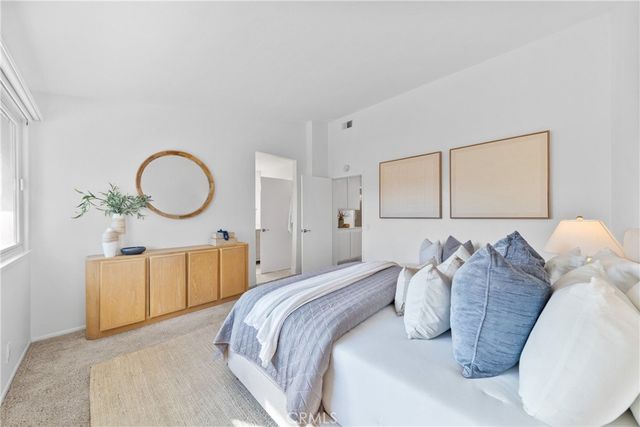 51 Ashbrook 67, Irvine, CA 92604