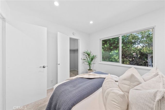51 Ashbrook 67, Irvine, CA 92604