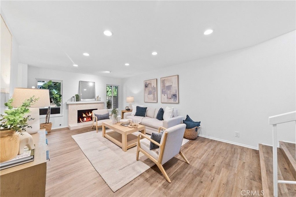 Image 3 of property listing at 51 Ashbrook 67, Irvine, CA 92604