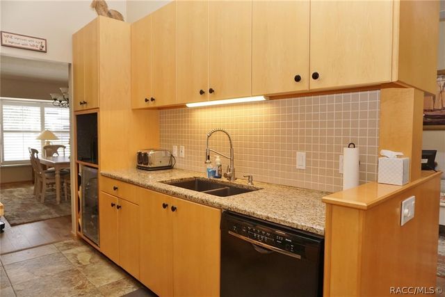 6120 N Misty Oak Terrace, Beverly Hills, FL 34465