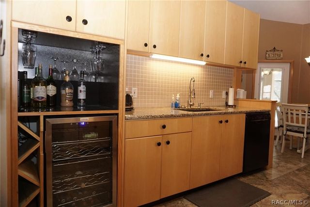 6120 N Misty Oak Terrace, Beverly Hills, FL 34465