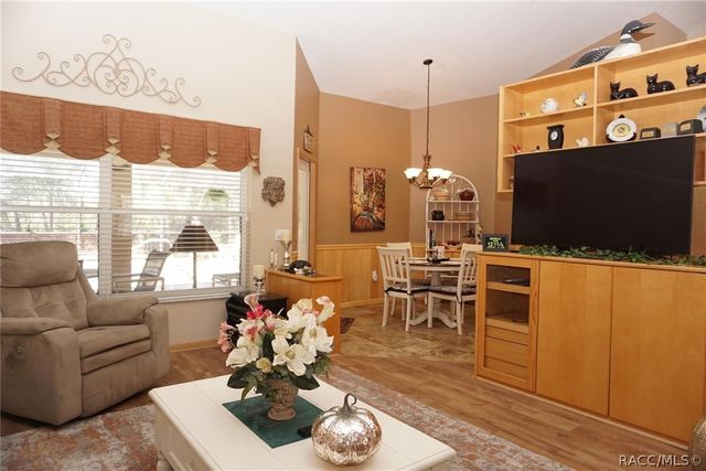 6120 N Misty Oak Terrace, Beverly Hills, FL 34465